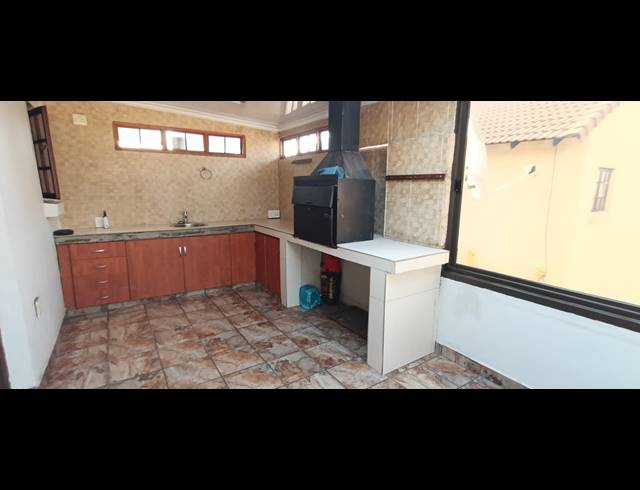 3 BEDROOM TOWNHOUSE FOR SALE IN REYNO RIDGE